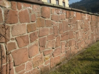 Natursteinmauer